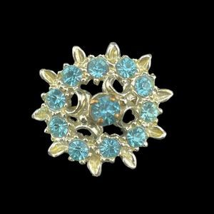 Vintage sky blue rhinestone brooch pin